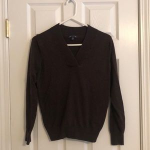 GAP brown vneck sweater